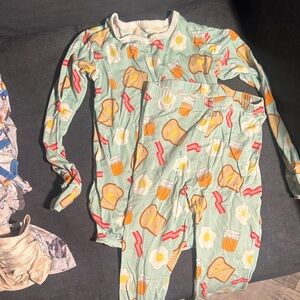 4 sets- Little one shop and macaron+me Kids Pajamas